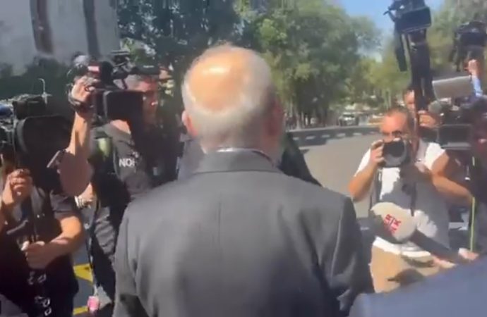 Kılıçdaroğlu duymazdan geldi, dönüp gitti