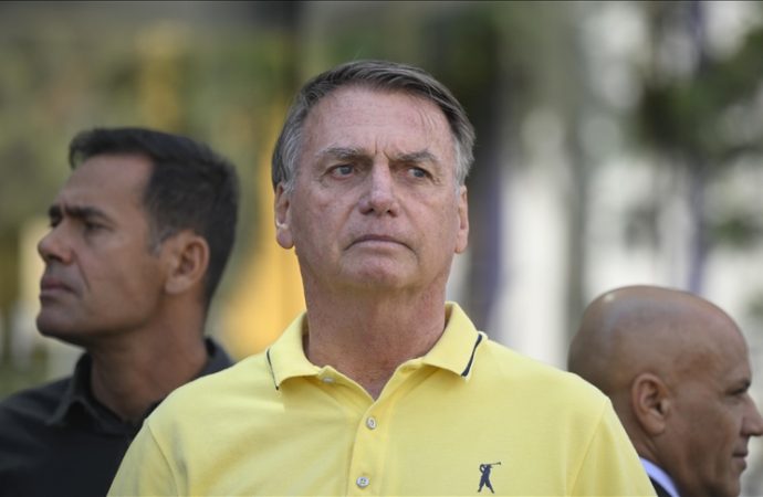 Bolsonaro’ya darbe girişimi suçundan 27 yıl 3 ay hapis cezası