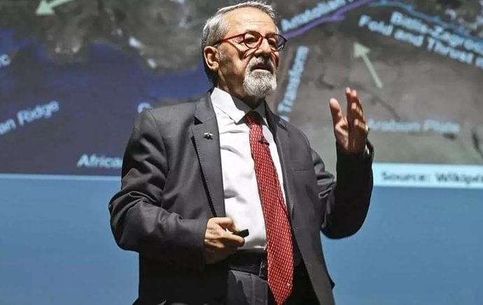 Prof. Dr. Görür: Asılan afişlerimin benimle ilgisi yok