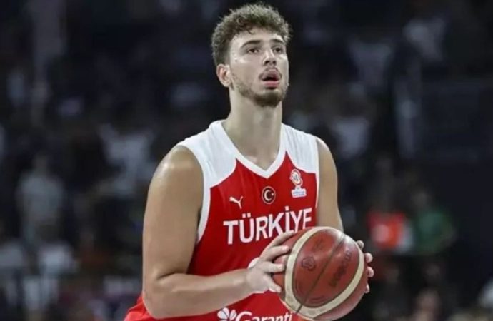Alperen Şengün Beşiktaş maçlarını kaçırmıyor