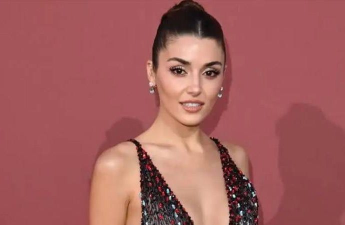 Hande Erçel’den ayrılık sonrası “Merhaba” paylaşımı