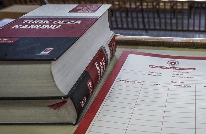 Üç gazeteci için 4 yıl 8 aya kadar hapis istendi: Gerekçe ‘Cumhurbaşkanı Erdoğan’a hakaret’