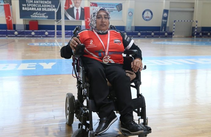 Çocukken engelli kaldı, ‘boccia’ ile yaşama tutundu