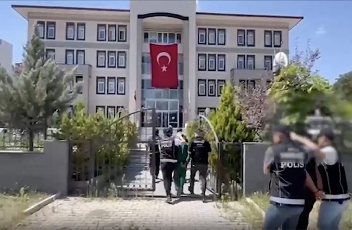 74 ilde operasyon, 1 ton 183 kilogram uyuşturucu ele geçti