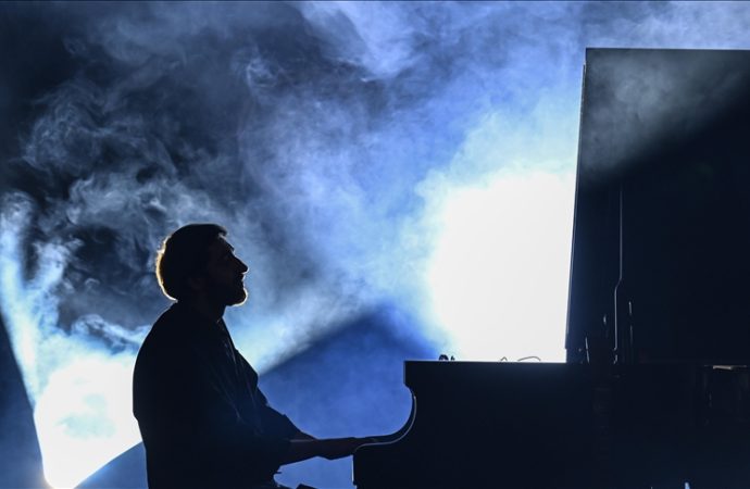 Piyanist Evgeny Grinko Türkiye turnesi için gün sayıyor