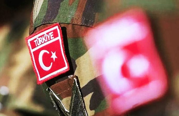 Uzman çavuş görev başında kalp krizi geçirip şehit oldu
