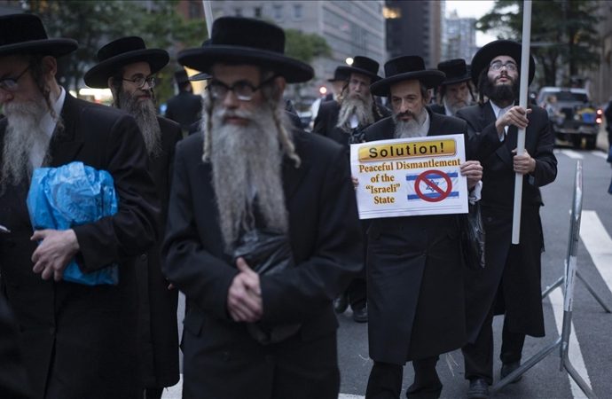 New Yorklu Ortodoks Yahudiler Netanyahu’ya karşı: Bizim adımıza konuşma