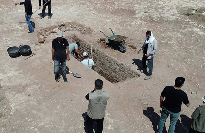 Tharsa Antik Kenti kazısı: Sekiz oda mezarı bulundu