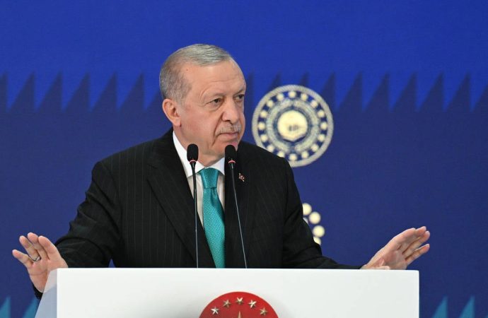 Erdoğan CHP’yi hedef aldı: Türkiye’yi girdaba çekmek istiyor