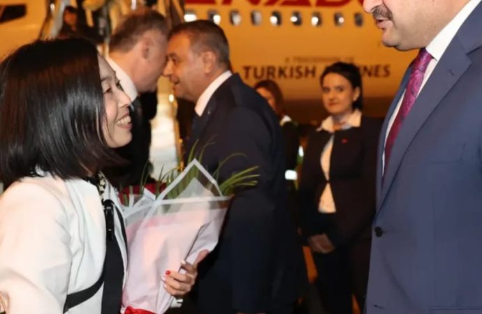 Japon Prenses Mikasa Şanlıurfa’ya tarifeli uçakla gitti