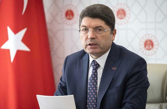 Adalet Bakanı’nın övündüğü şeye bakın: Bilirkişi raporlarını yapay zeka okuyup hakime özet veriyormuş
