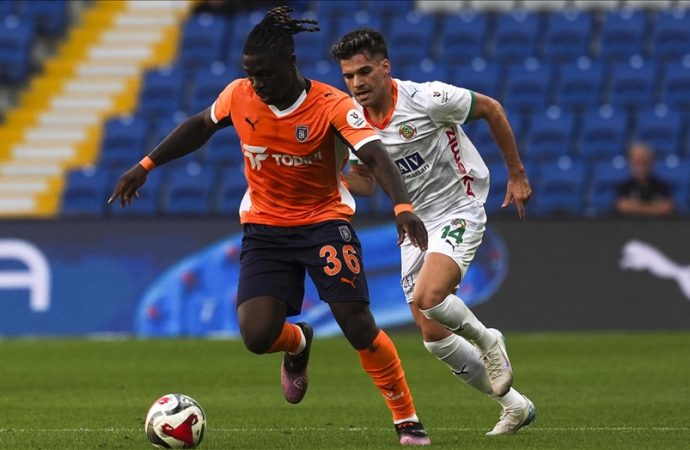 Başakşehir ile Alanyaspor berabere kaldı