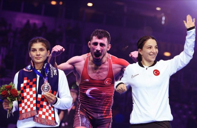 Türk güreşçiler Dünya Güreş Şampiyonası’nı altınsız kapattı