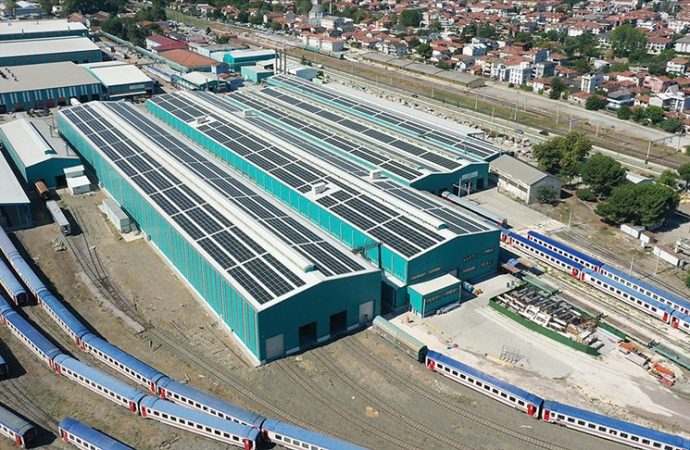 ‘Milli Hızlı Tren’ güneş enerjisiyle üretiliyor