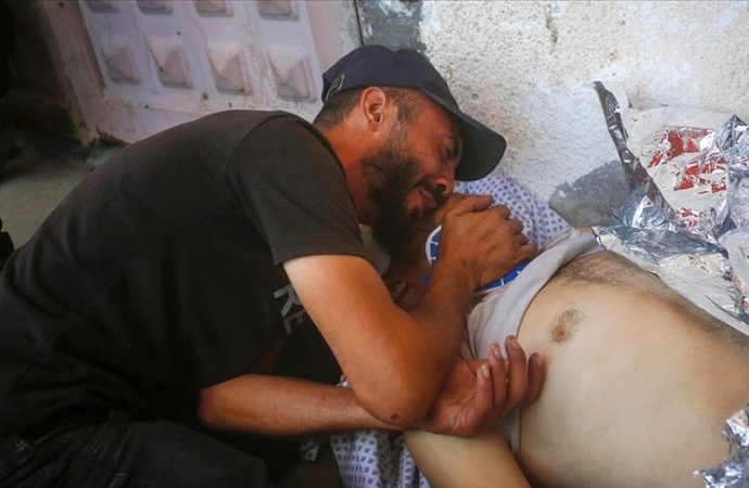 İsrail 24 saatte Gazze’yi 170 kez vurdu