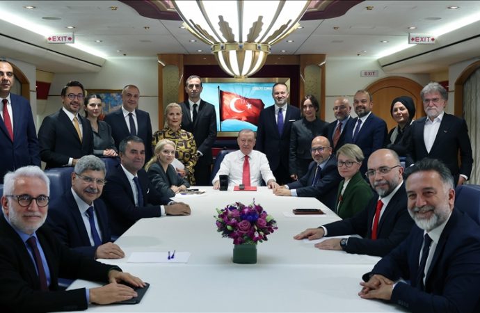 Erdoğan, Trump görüşmesini değerlendirdi: Atılan çamurlarla kirletilemeyecek kadar güzel bir ziyaretti