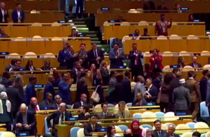 Netanyahu kürsüye geldi, BM Genel Kurul salonu boşaldı