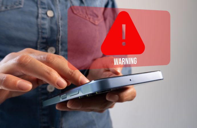 Yatarken cep telefonunu uzakta tutun: Kanser yaptığı için değil uykuyu bozduğu için
