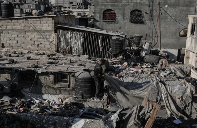 Gazze’ye saldırılarda 48 Filistinli hayatını kaybetti