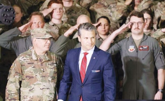 Pentagon’da ne oluyor: Hegseth 800 generali salı günü toplantıya çağırdı