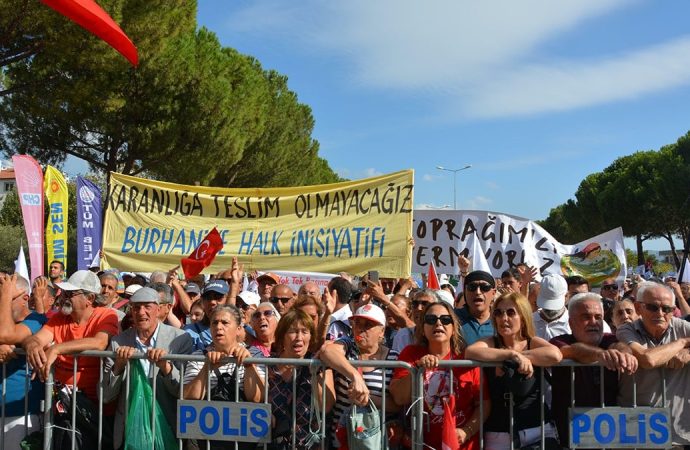 Muğla’da büyük miting: ‘Toprağımızı vermiyoruz’