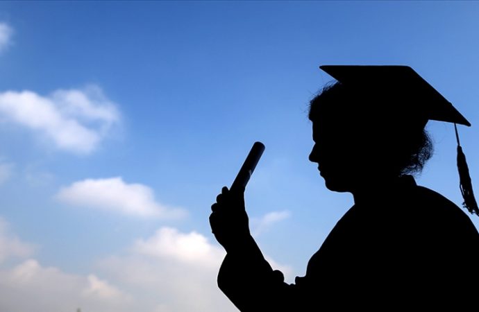 Bizler ortalama 9,5 yıl eğitim gördük, ama bu yıl okula başlayan çocuklarımız 17,2 yıl eğitim görecek