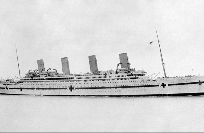 Ege’de yatan Titanic’in kardeşine zorlu dalış