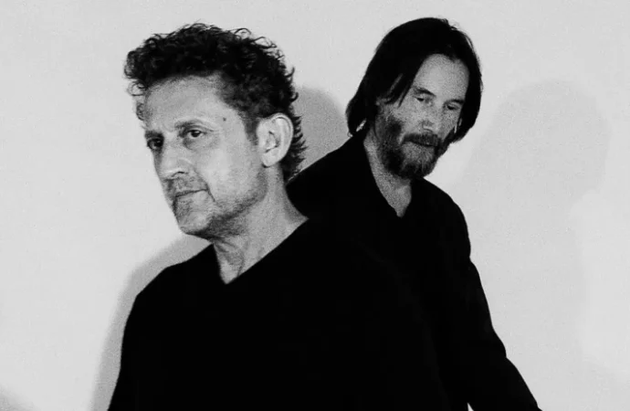 Yolunuz New York’a düşecekse şimdiden biletinizi ayırtın: Keanu Reeves ve Alex Winter’lı ‘Godot’yu Beklerken’ başlıyor