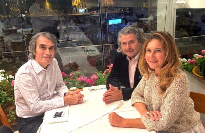Sinemanın Büyük Aynası: Gülmek, Ağlamak ve Hayatta Kalmak