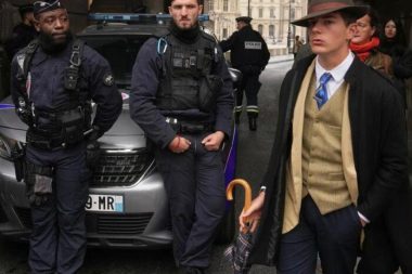 Yeni Erkeğinizi Nasıl Alırsınız: Dapper mı? Performatif mi?