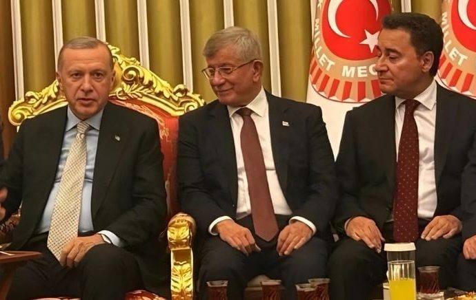 Erdoğan, Davutoğlu ve Babacan’la yıllar sonra yan yana!