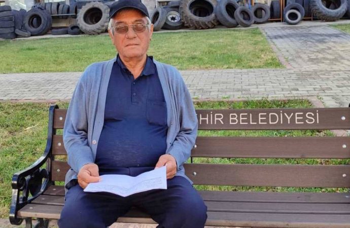 ‘Sen ölüsün’ dendi, yaşadığını ispatlamaya çalışıyor