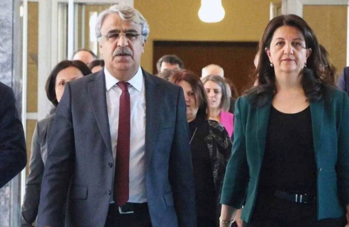 DEM Parti heyeti yarın Öcalan’la görüşecek