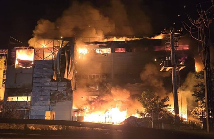 Yangında fabrikası küle dönen kozmetik devi iflasın eşiğinde