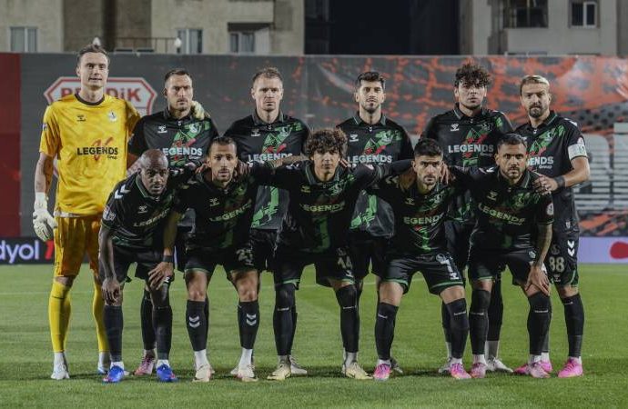 Sakaryaspor hükmen mağlup: Sahada yedi yabancı vardı