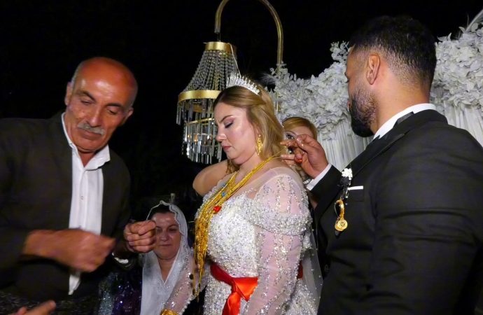 Şırnak’ta Jirki aşireti düğün yaptı: 2 gün 2 gece sürdü, gelin takılan altınları taşıyamadı