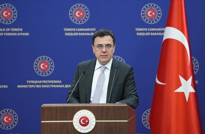 Dışişleri: Alıkonan Türk vatandaşlarıyla yüz yüze iletişime geçildi