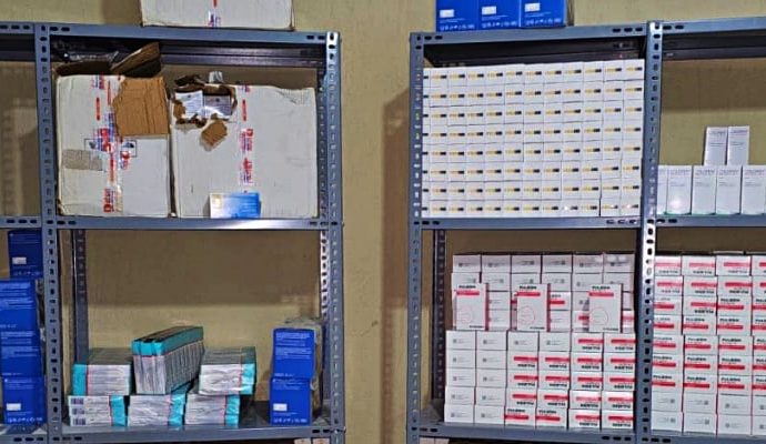 Son kullanma tarihi geçmiş 250 bin ilaçta  üç gözaltı