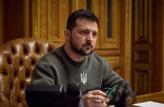 Zelenski: Ruslar 500’e yakın İHA ve 50’yi aşkın füzeyle saldırdı