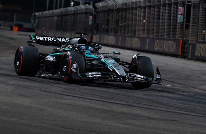 Singapur Grand Prix’sini George Russell kazandı