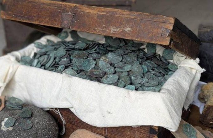 300 yıl önce batan filodan 1 milyon dolarlık sikke çıkarıldı