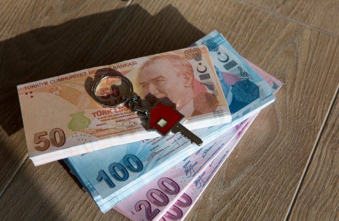 Yargıtay’dan emsal karar: Evden çıkan kiracı kira ödemeye devam edecek