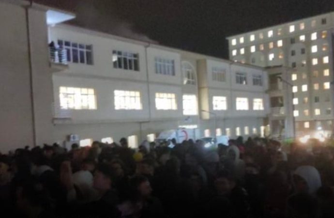 KYK yurdunda sıcak su krizi! Binlerce öğrenci ayaklandı