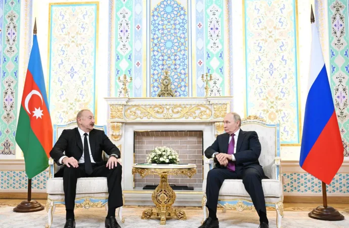 Aliyev diretti Putin sonunda dize geldi