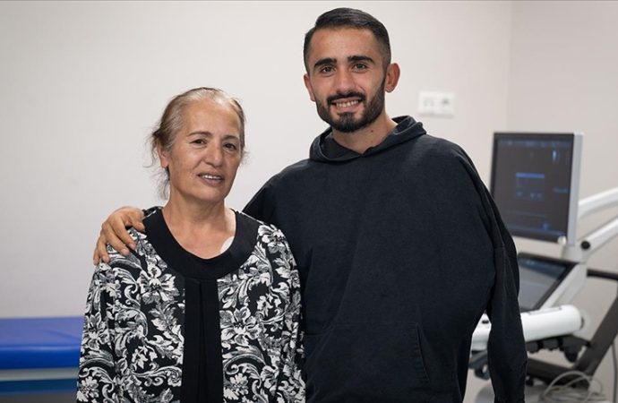 Aynı gün kalp pili takılan anne oğul el ele taburcu oldu