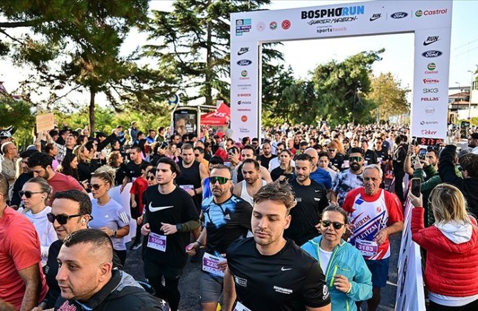 Ortaköy-Bebek parkurunda çeyrek maraton