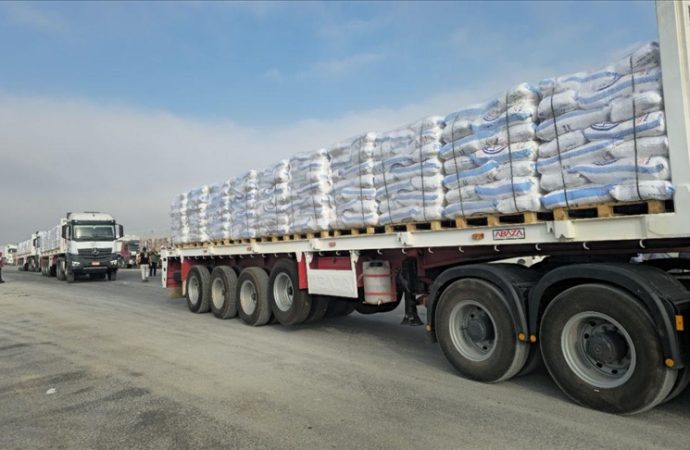 Gazze’ye yardım kamyonları konusunda çelişkili bilgiler