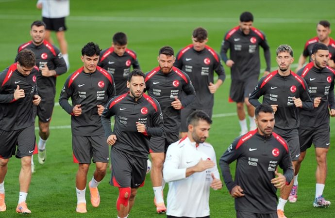 Grup ikinciliği için zorlu maç yarın