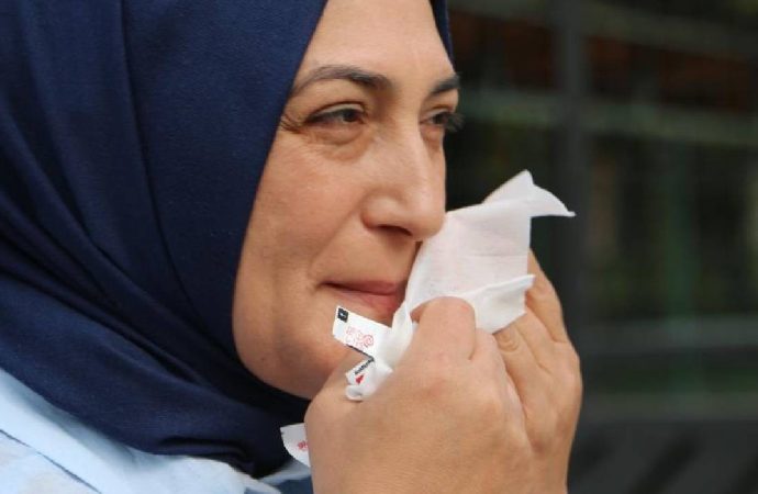 Islak mendil ve dezenfektan kullandı, trafik kontrolünde ‘alkollü’ çıktı