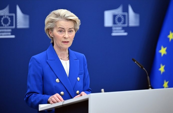 AB Komisyonu Başkanı: Putin sadece güçle durdurulabilecek bir yırtıcı